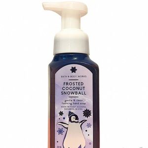 Bath & Body Works Gentle Foaming Hand Soap. Frosted Coconut Snowball.